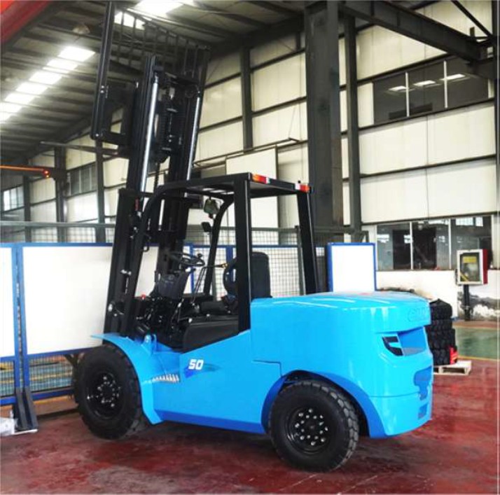 HOT FORKLIFT14